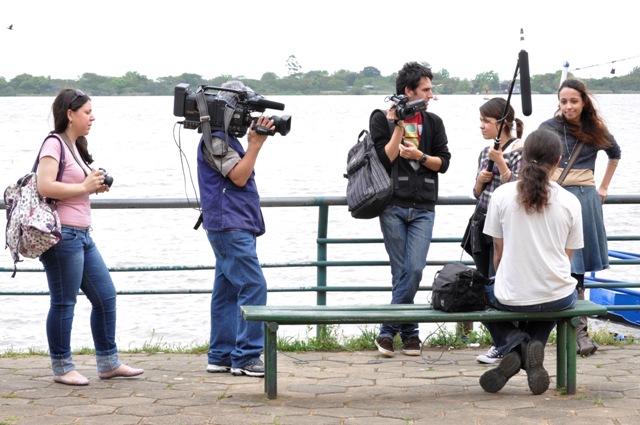 Imagem mostrando os bastidores do documentário sobre cosplay