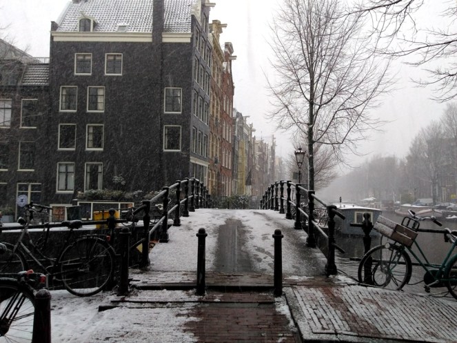 02_Viagem de trem pela Europa, Amsterdam, Holanda (Natália Cagnani)