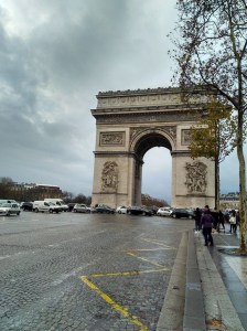 Viagem de trem pela Europa, Paris, França (Natália Cagnani)