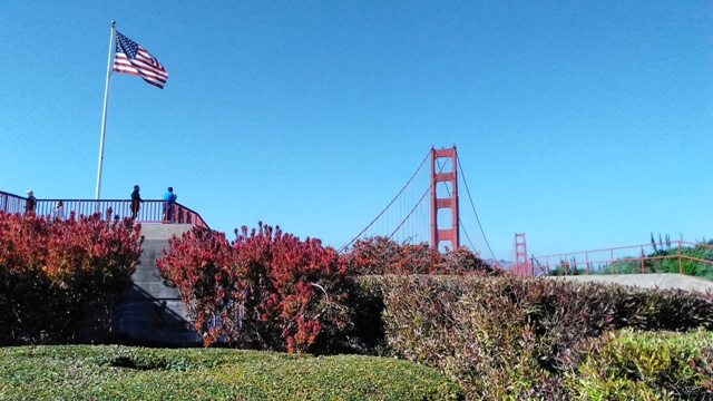 Atravessando a ponte Golden Gate em San Francisco (Natália Cagnani)