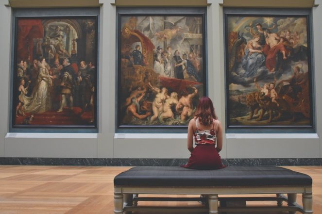 Museus virtuais (Una Laurencic on Pexels)