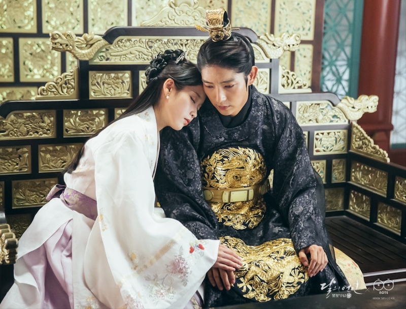 "I want to be with you in peace, with nothing getting in our way. If that can't happen, being king or whatever else has no meaning to me."