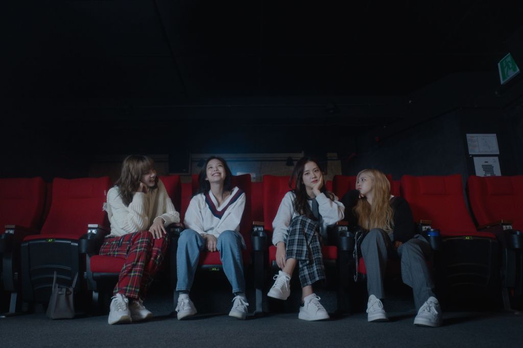 Blackpink Light Up the Sky