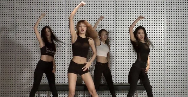 Blackpink Light Up the Sky