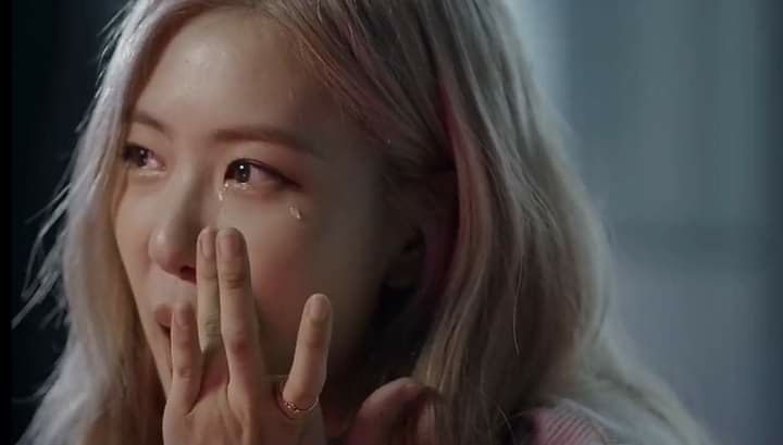 Blackpink Light Up the Sky Rosé