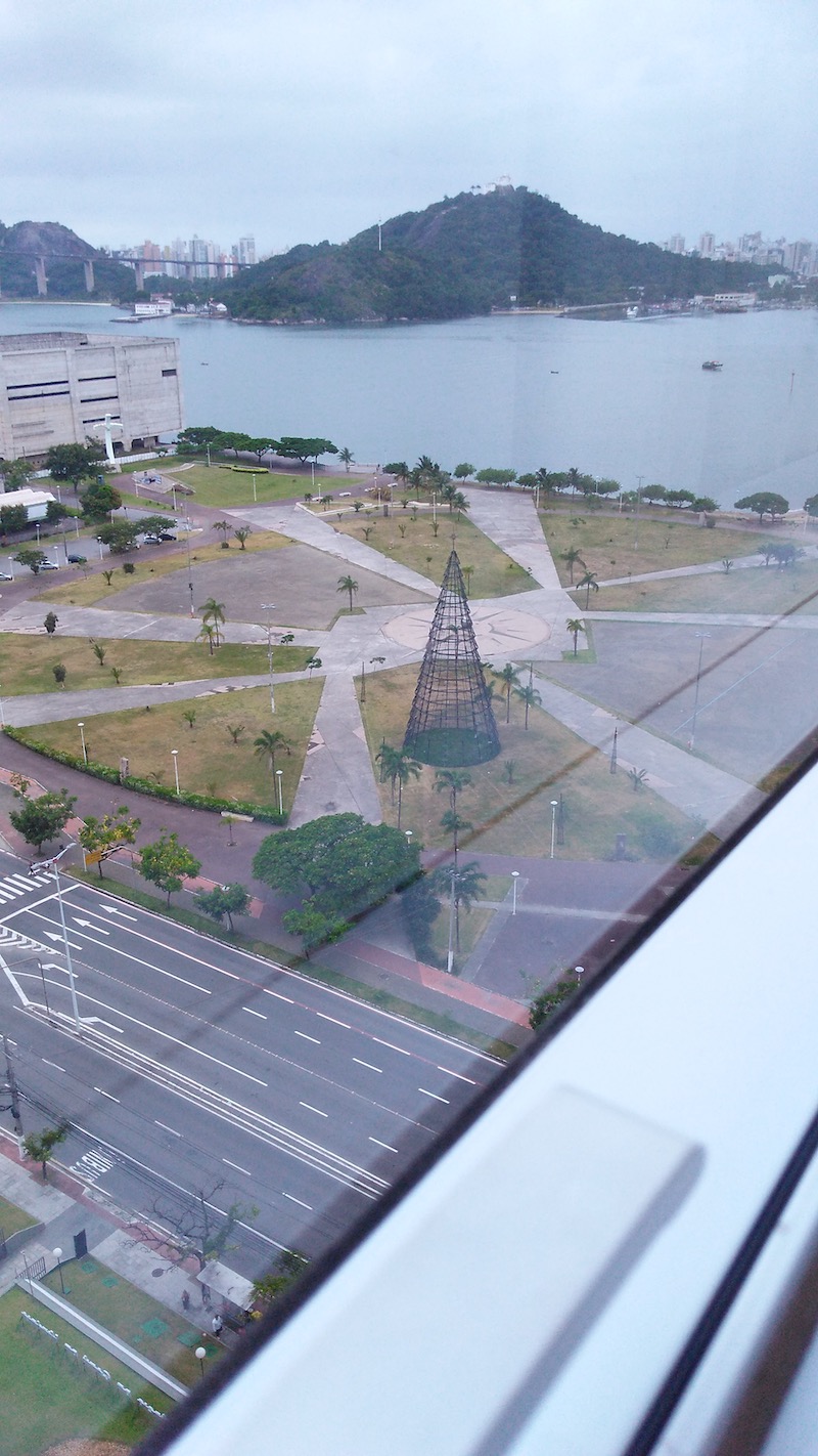 Onde ficar em Vitória Golden Tulip Porto Vitória Vista Baía de Vitória