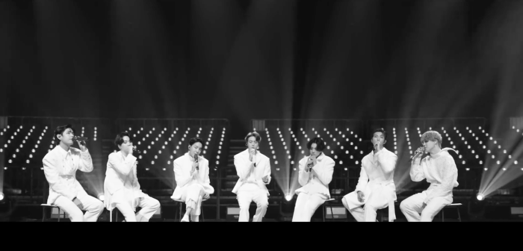 Cena do MV de "Life Goes On" do novo álbum do BTS