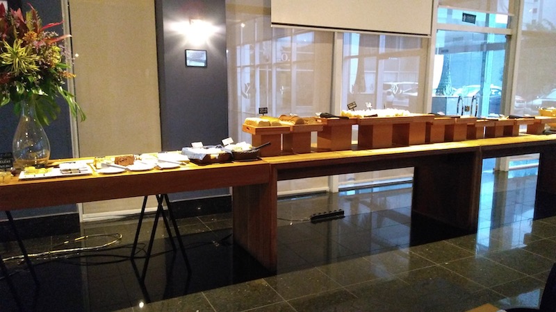 Onde ficar em Vitória Golden Tulip Porto Vitória Café da manhã