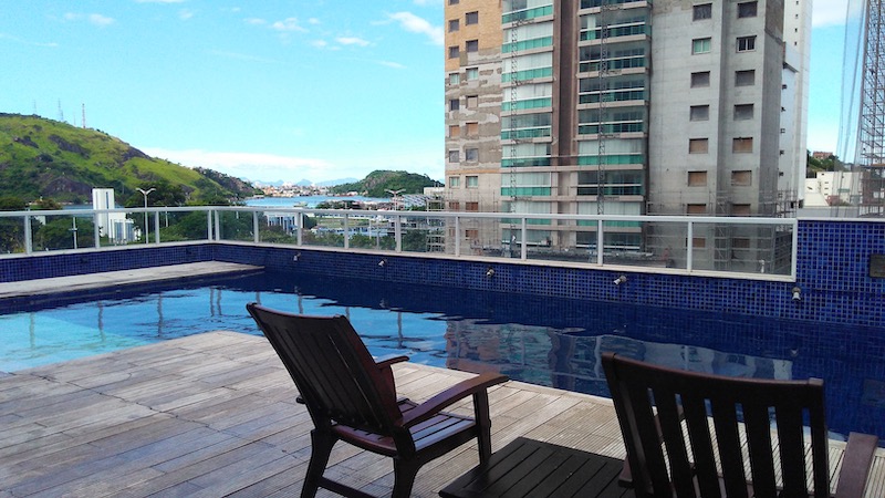 Onde ficar em Vitória Golden Tulip Porto Vitória Piscina