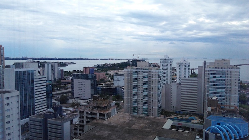 Onde ficar em Vitória Golden Tulip Porto Vitória Sky Lounge