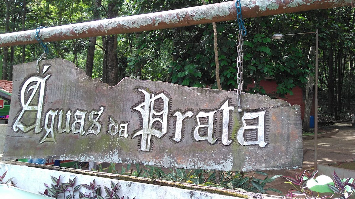 Placa no Bosque em Águas da Prata (SP)