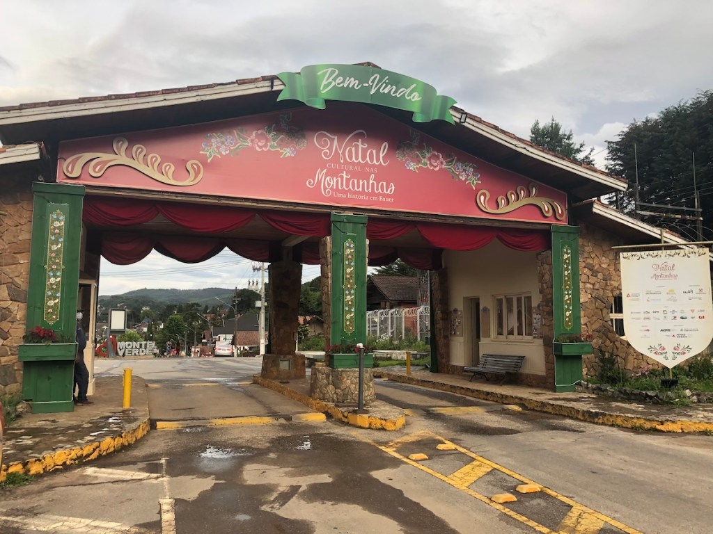 Pórtico de entrada em Monte Verde (MG)