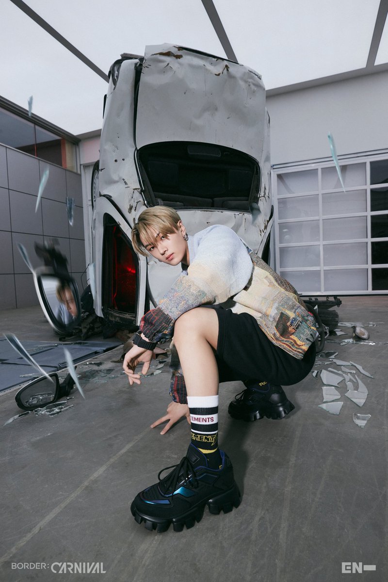 ENHYPEN faz comeback com álbum "Border: Carnival" DOWN Jay