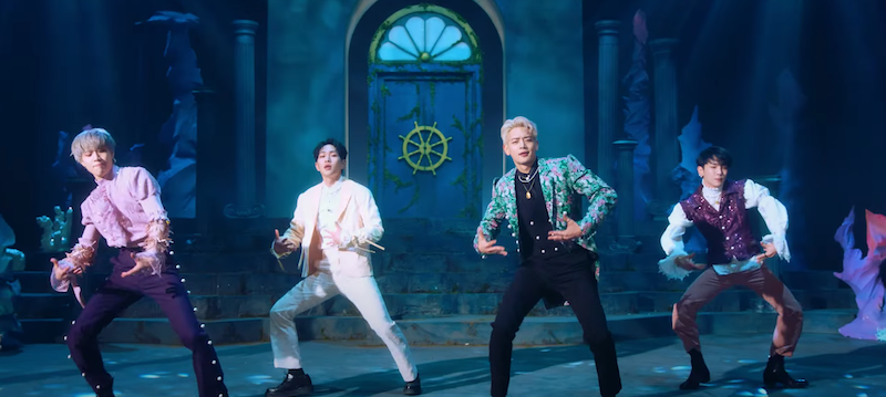 SHINee em cena do MV de "Atlantis"