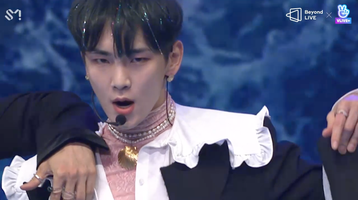 SHINee World: primeira live do grupo com Key