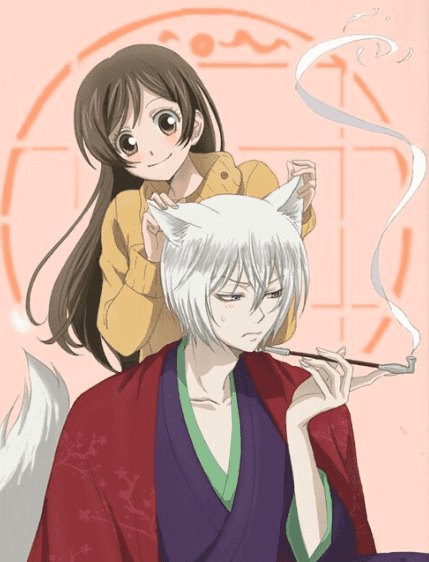 Nanami brincando com as orelhinhas de raposa do Tomoe em Kamisama Hajimemashita
