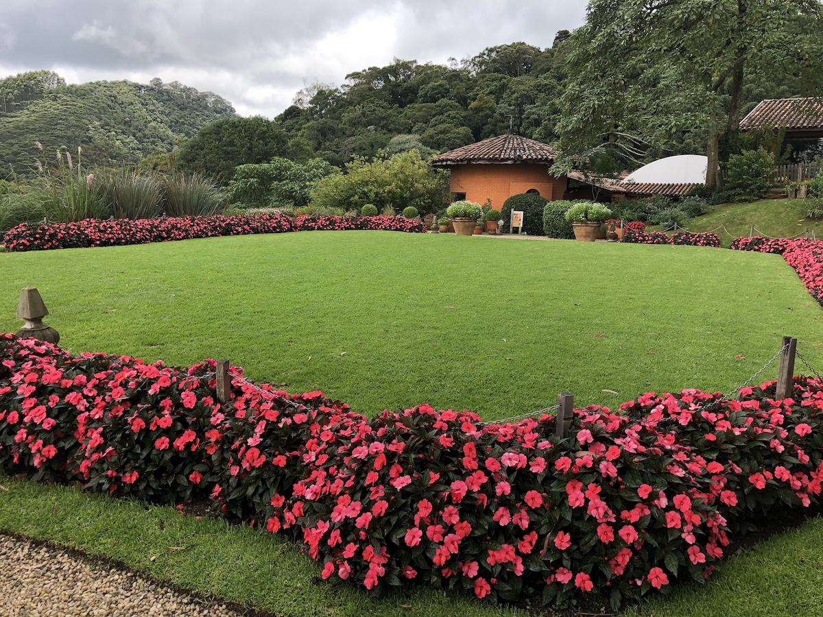 Jardins no Parque Amantikir em Campos do Jordão