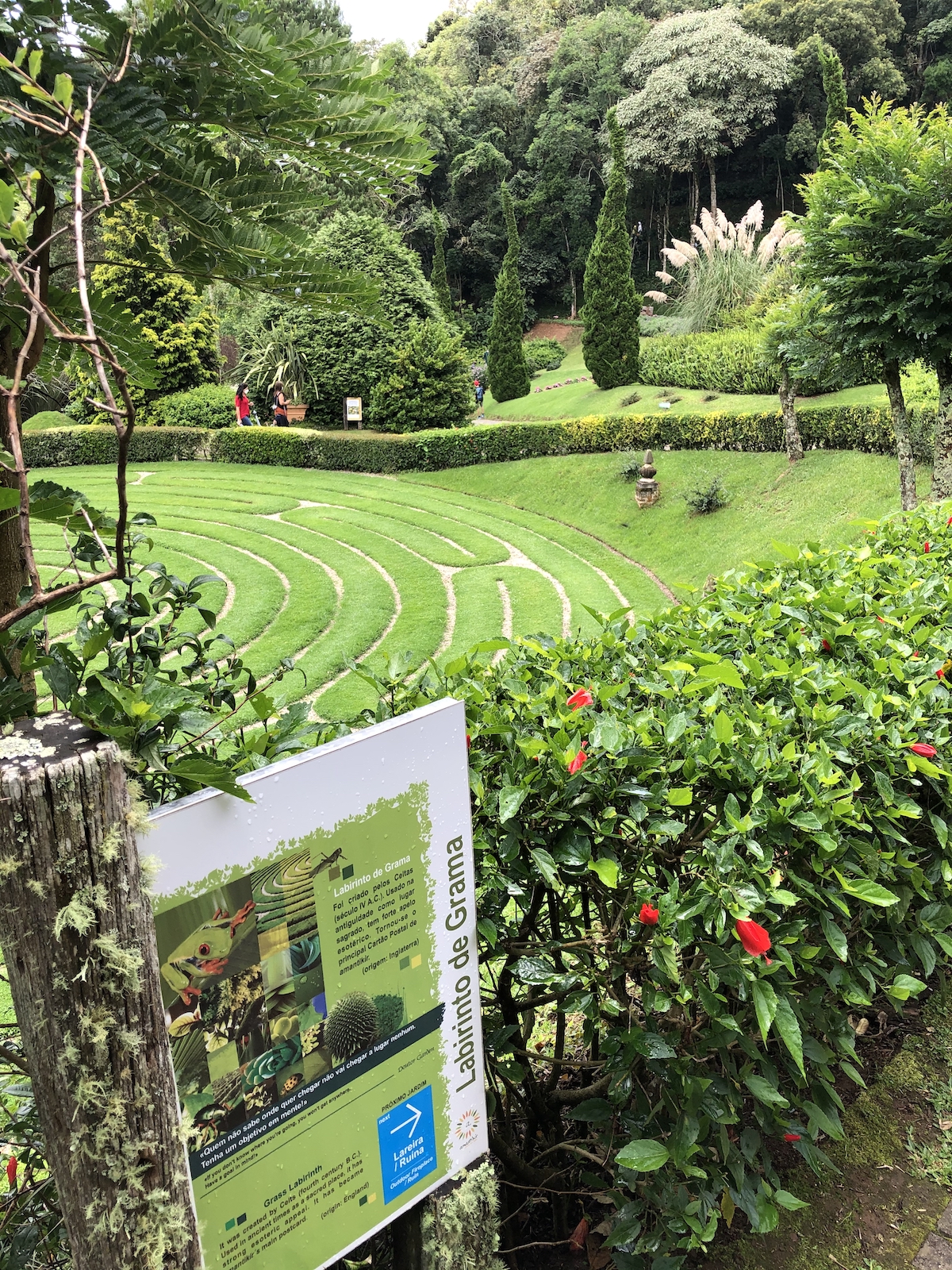 Labirintos verdes no Parque Amantikir em Campos do Jordão