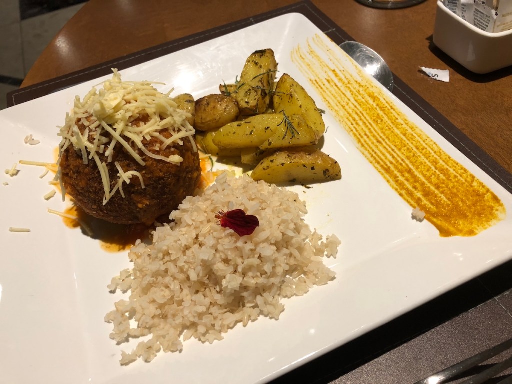 Prato vegano no Restaurante Alquimia, em Campos do Jordão
