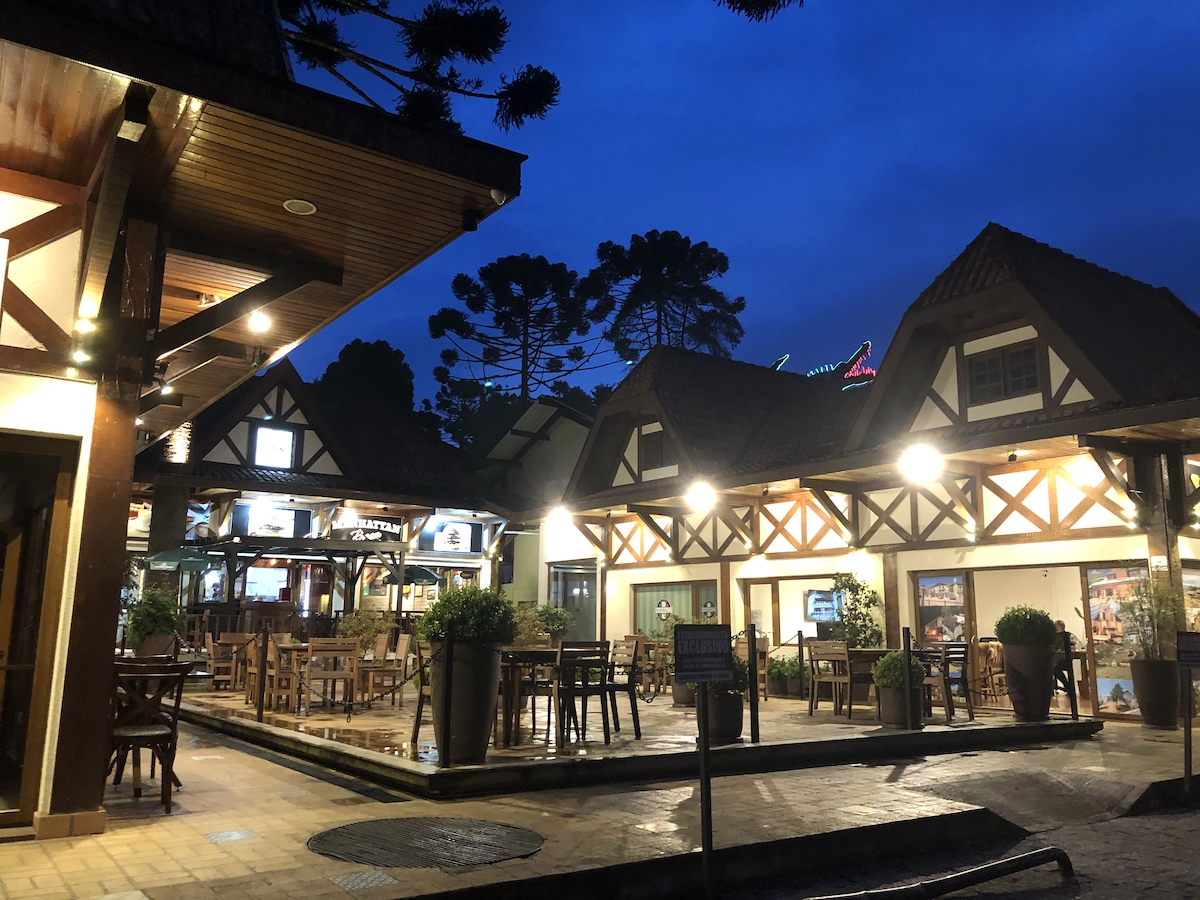 Restaurantes na Vila Capivari em Campos do Jordão