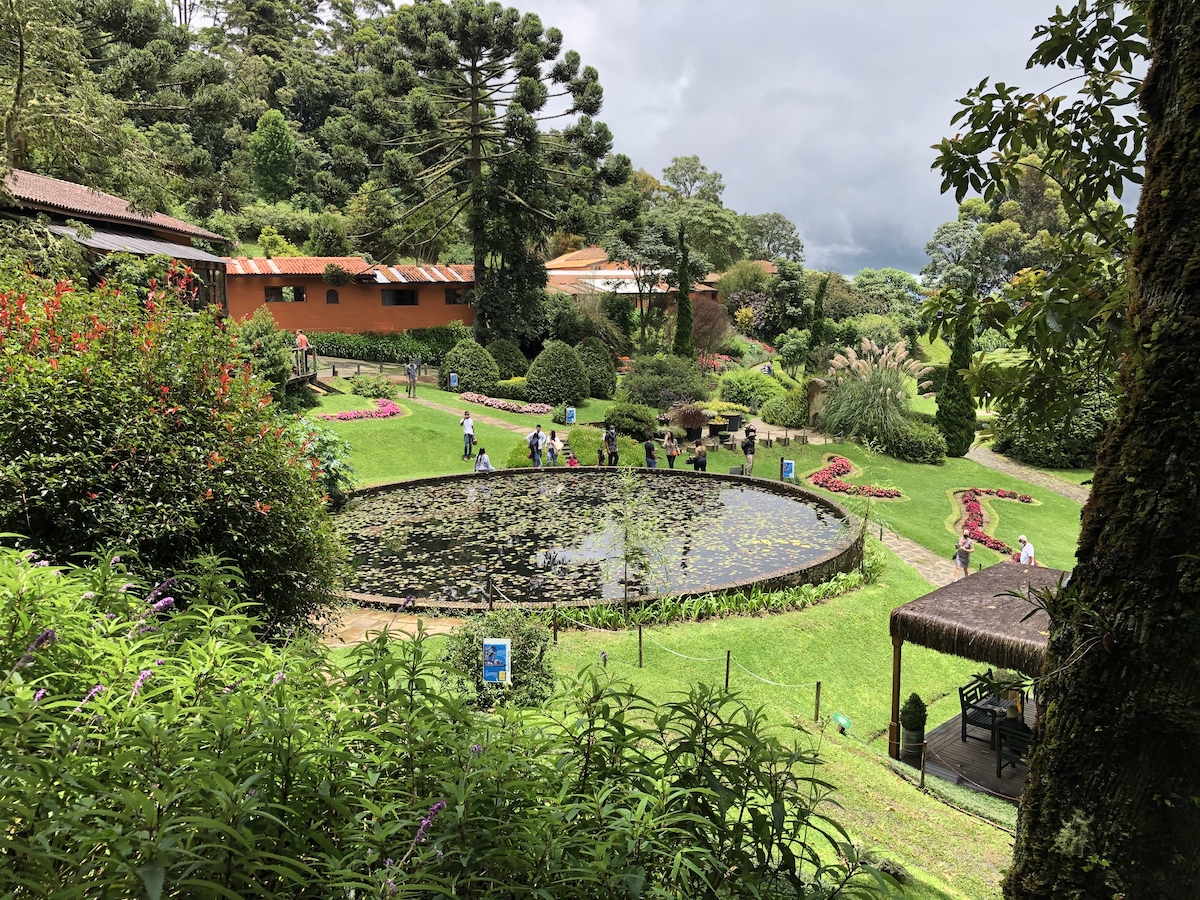 Espelho D'água no Parque Amantikir em Campos do Jordão