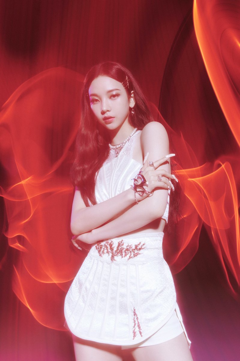 Karina do girl group aespa em teaser do álbum "Savage" no k-pop