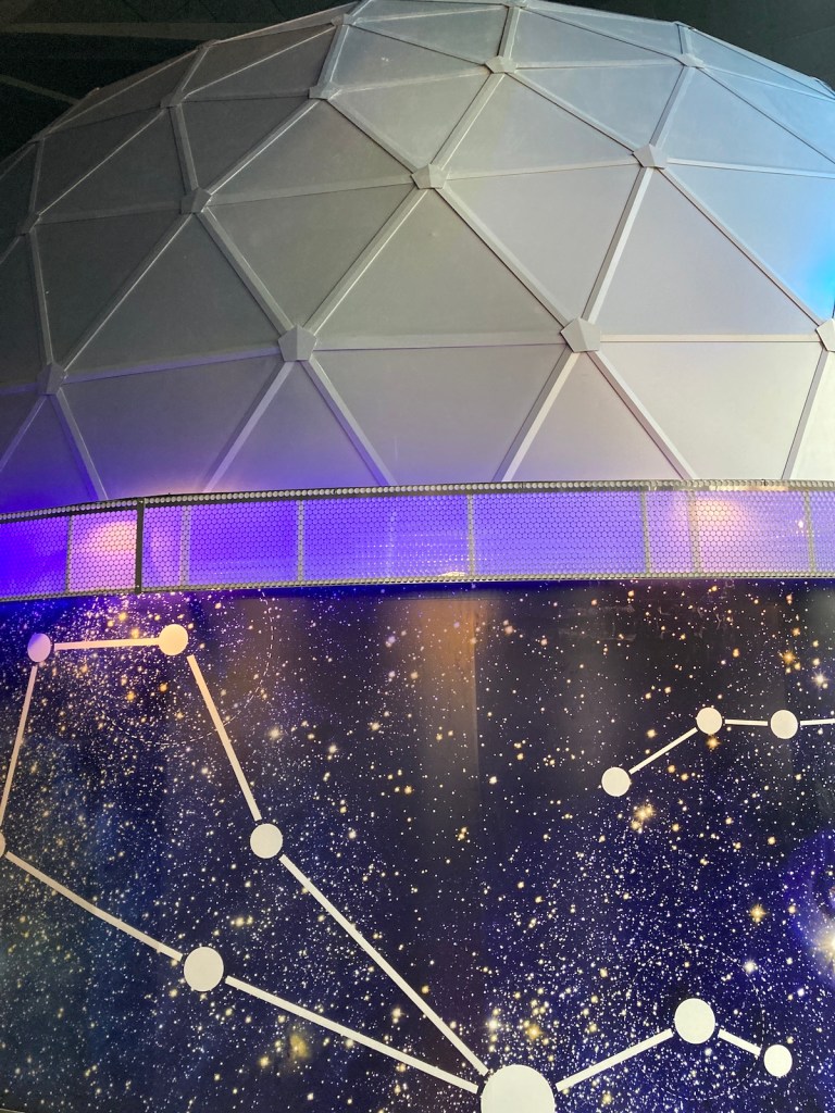 Imagem do Planetário dentro do Museu da Nasa em Canela