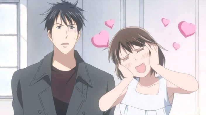 Imagem de Nodame apaixonada com corações ao seu redor e Chiaki ao seu lado com um olhar de espanto no anime Nodame Cantabile