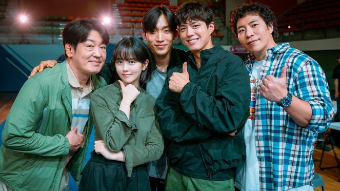Elenco do K-Drama Good Boy: Ko Man-Sik (Heo Sung-Tae), Ji Han-Na (Kim So-Hyun), Kim Jong-Hyeon (Lee Sang-Yi), Yoon Dong-Joo (Park Bo-Gum) e Shin Jae-Hong (Tae Won-Seock)