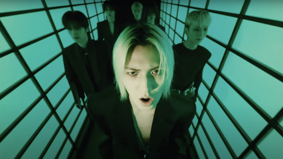 Xdinary Heroes acende o caos em “FiRE (My Sweet Misery)” – Hasta La Tour