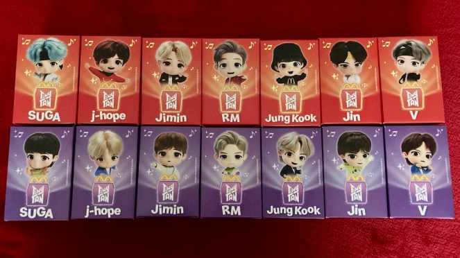 Coleção TinyTan BTS Mc Donald's: caixas das edições Especial e Nostalgia