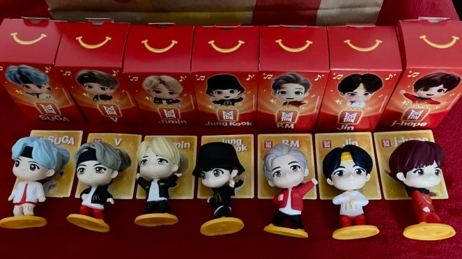 Coleção TinyTan BTS Mc Donald's: caixas e bonecos da edição Especial
