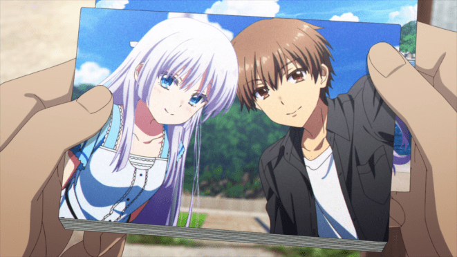 Shiroha e Hairi em uma foto durante cena do anime Summer Pockets