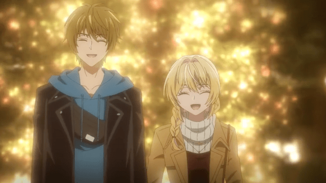 Cena do anime Bukiyou na Senpai com Kannawa e Kamegawa juntos, sorrindo, com as luzes de uma grande árvore de Natal ao fundo