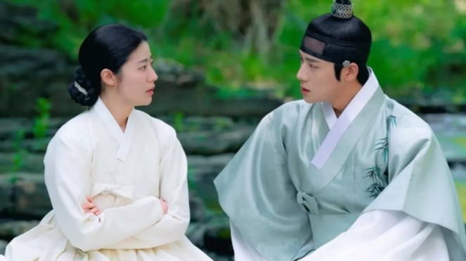 Review do K-Drama To My Beloved Thief: personagens Nam Ji Hyun (Hong Eun Jo) e Moon Sang Min (Lee Yeol) em uma das cenas com os corpos trocados